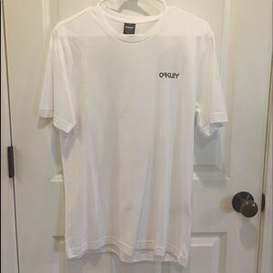 Oakley small short sleeve shirt white